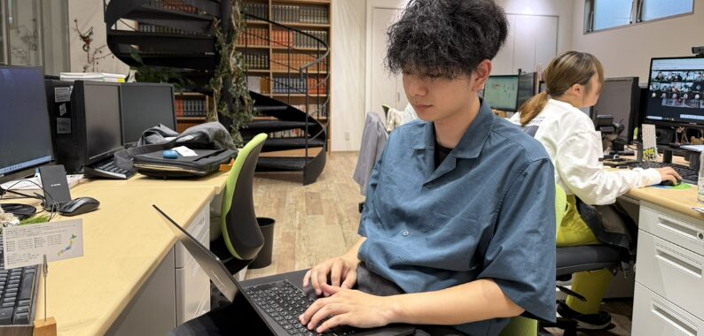 卒業生の活躍の様子
